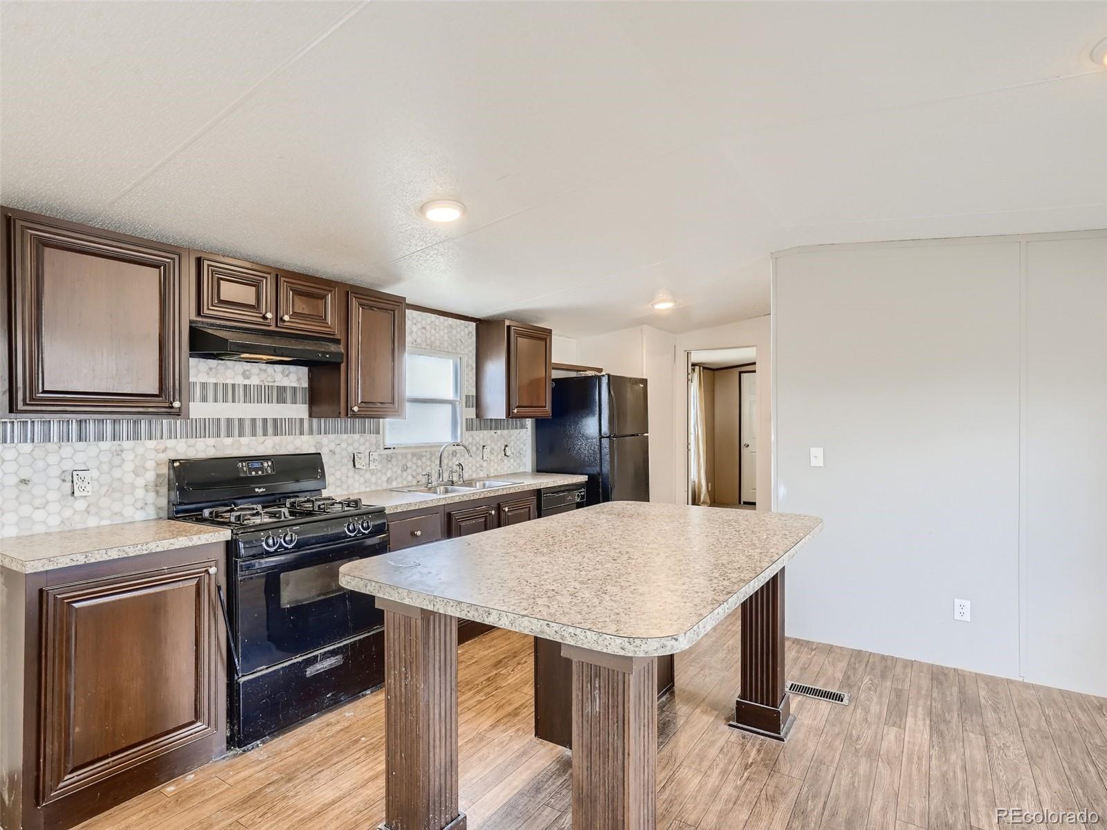 2885 E Midway Boulevard