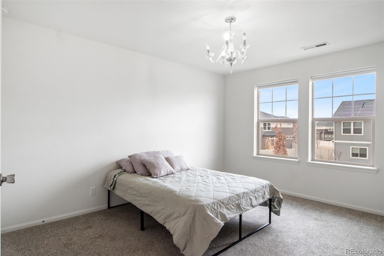 5017 Liverpool Street