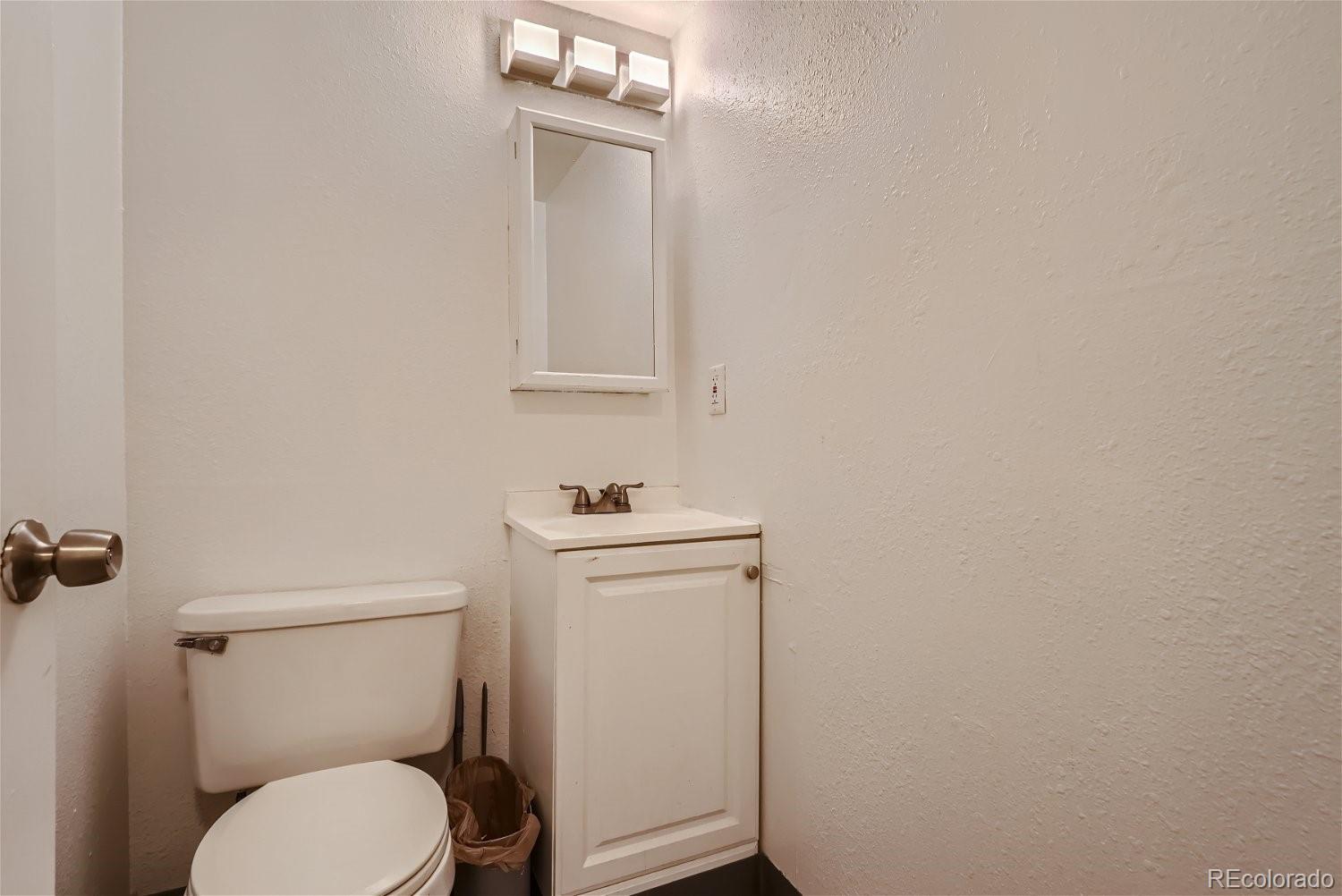 677 N Vrain Street Unit: 12