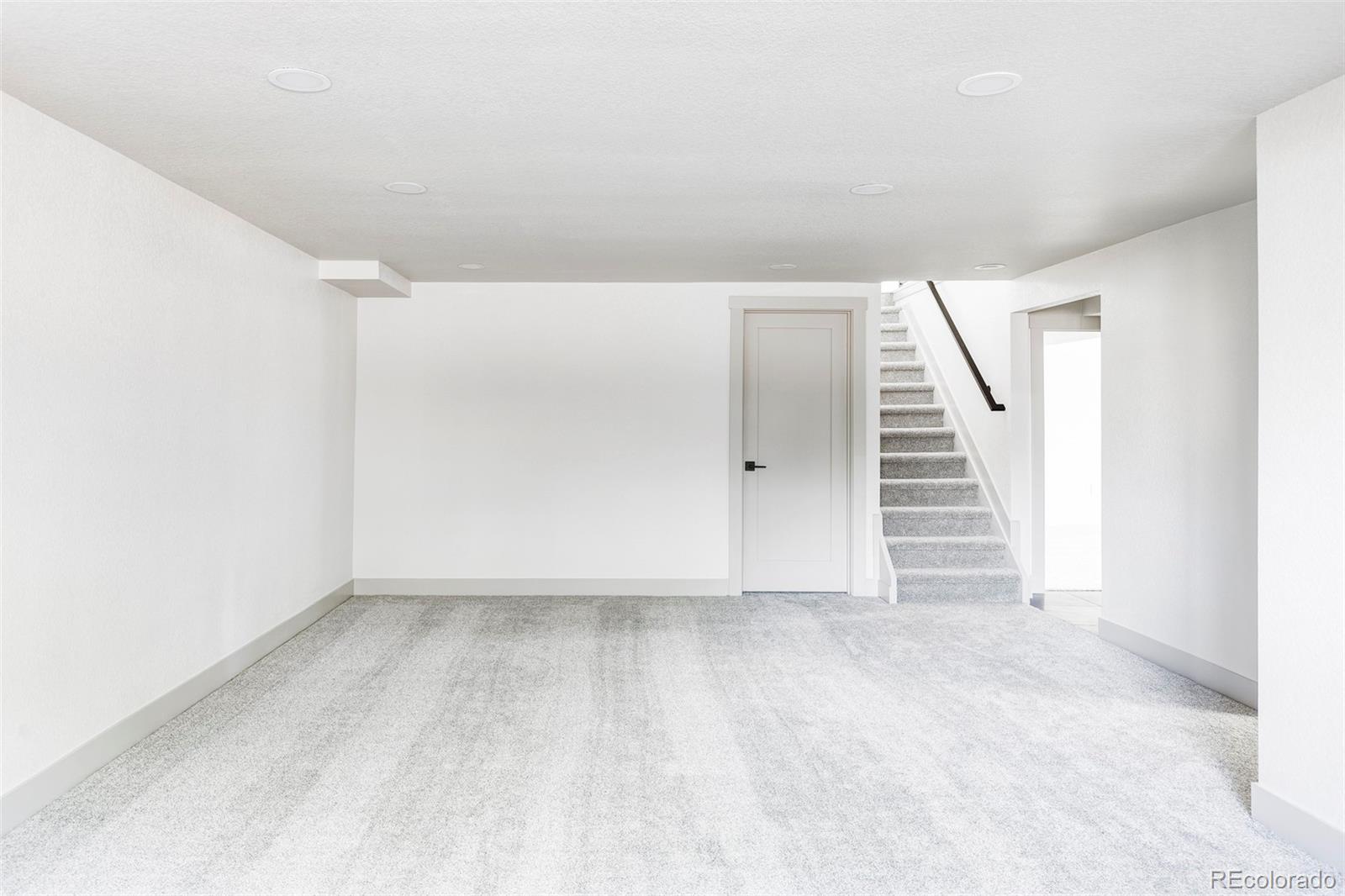 6921 E Vassar Avenue