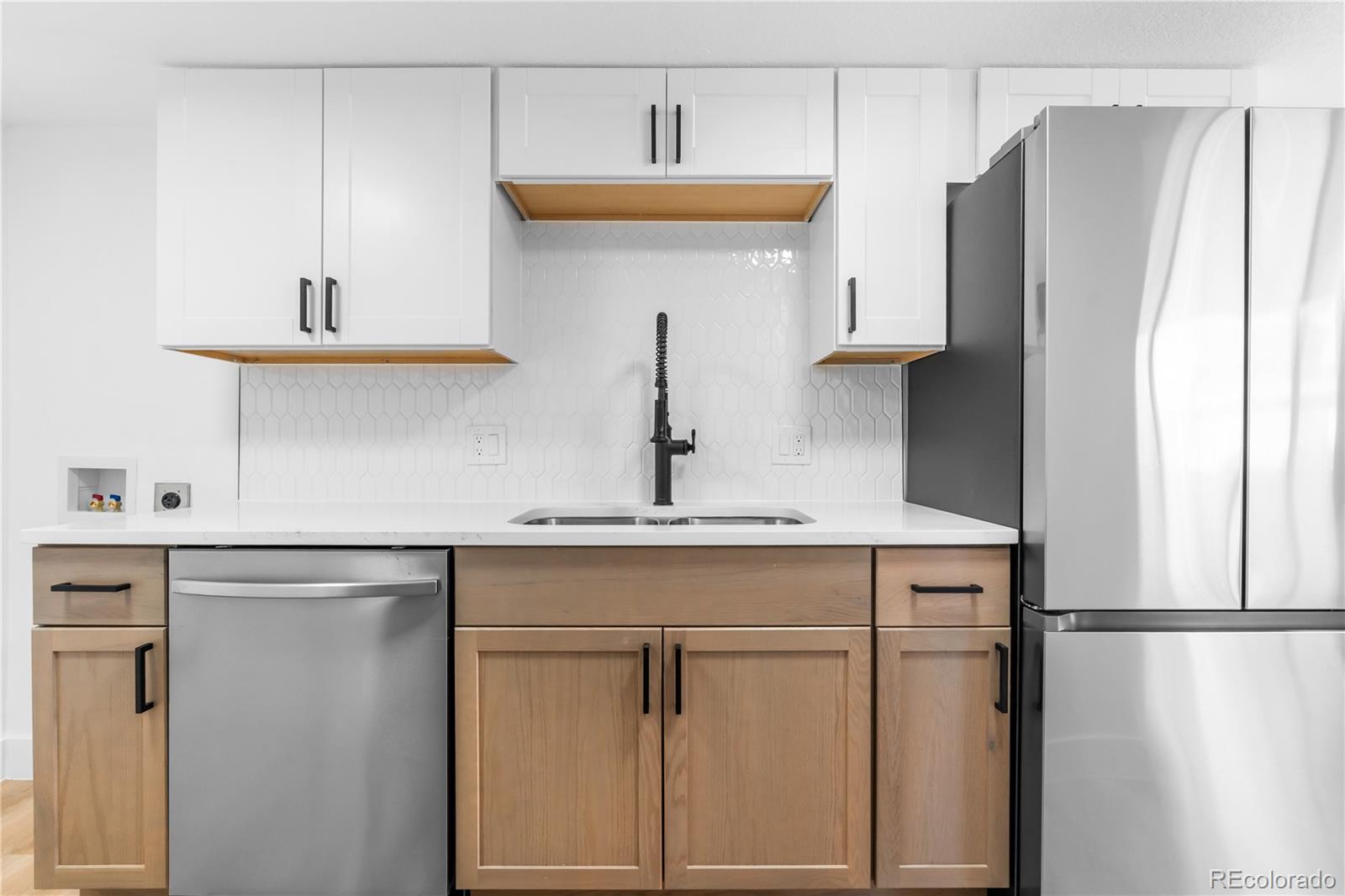 3225 S Garrison Street Unit: 6