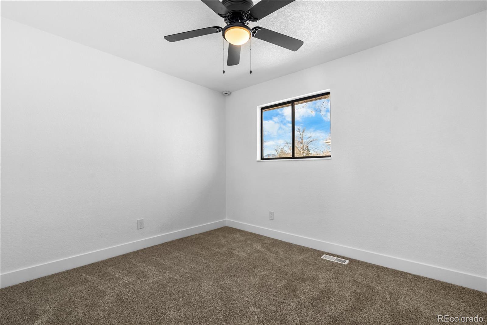 3225 S Garrison Street Unit: 6