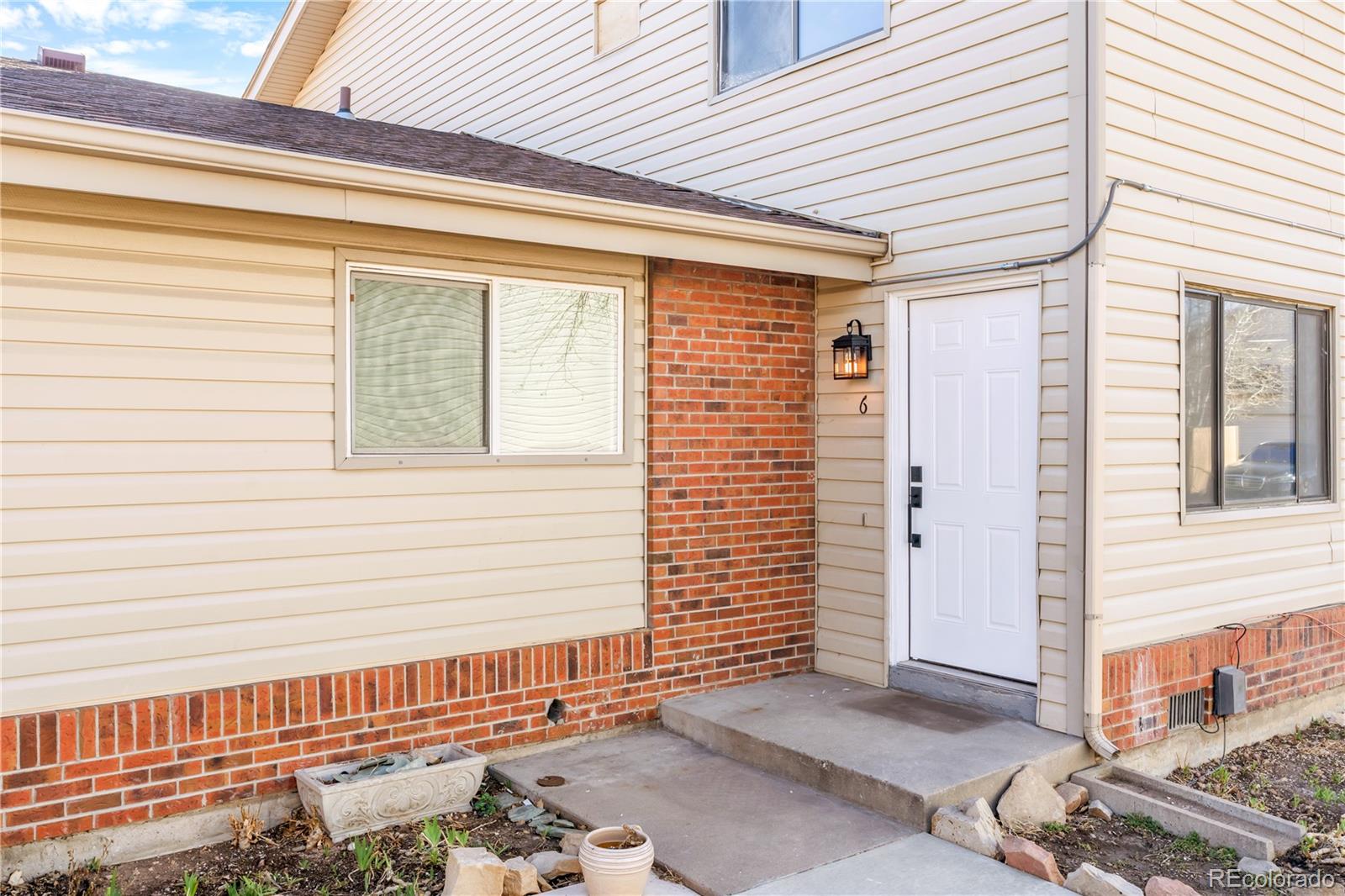 3225 S Garrison Street Unit: 6