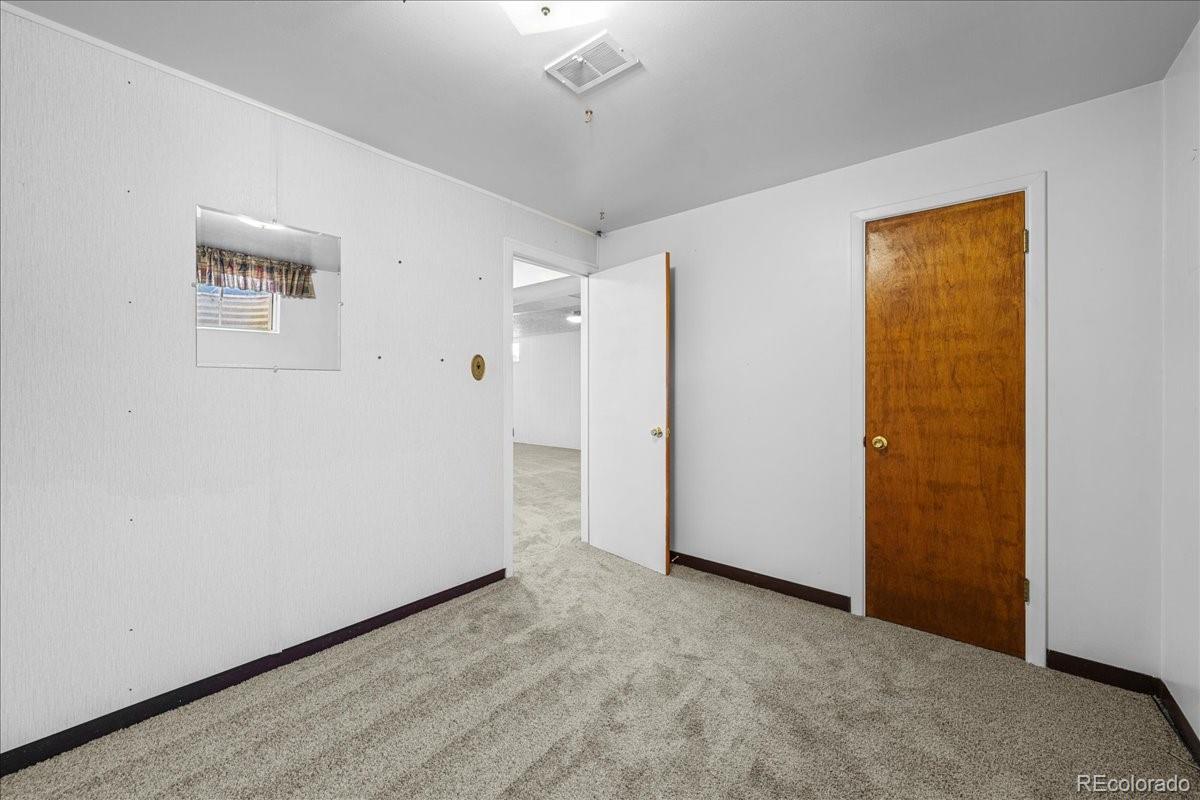 340 Leonard Lane