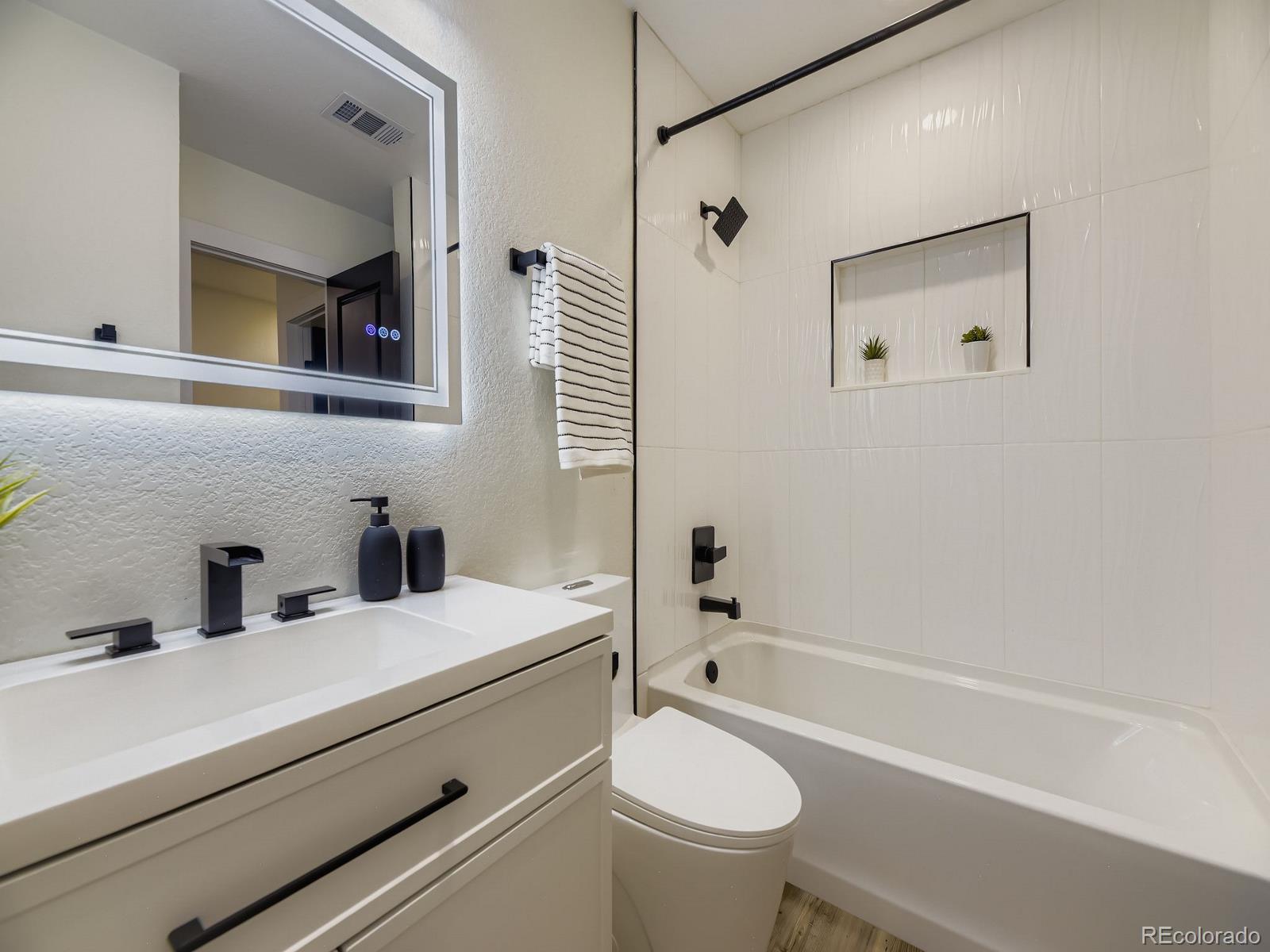 8747 W Cornell Avenue Unit: 5