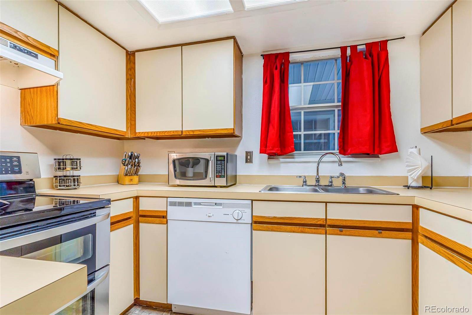 12655 E Pacific Circle