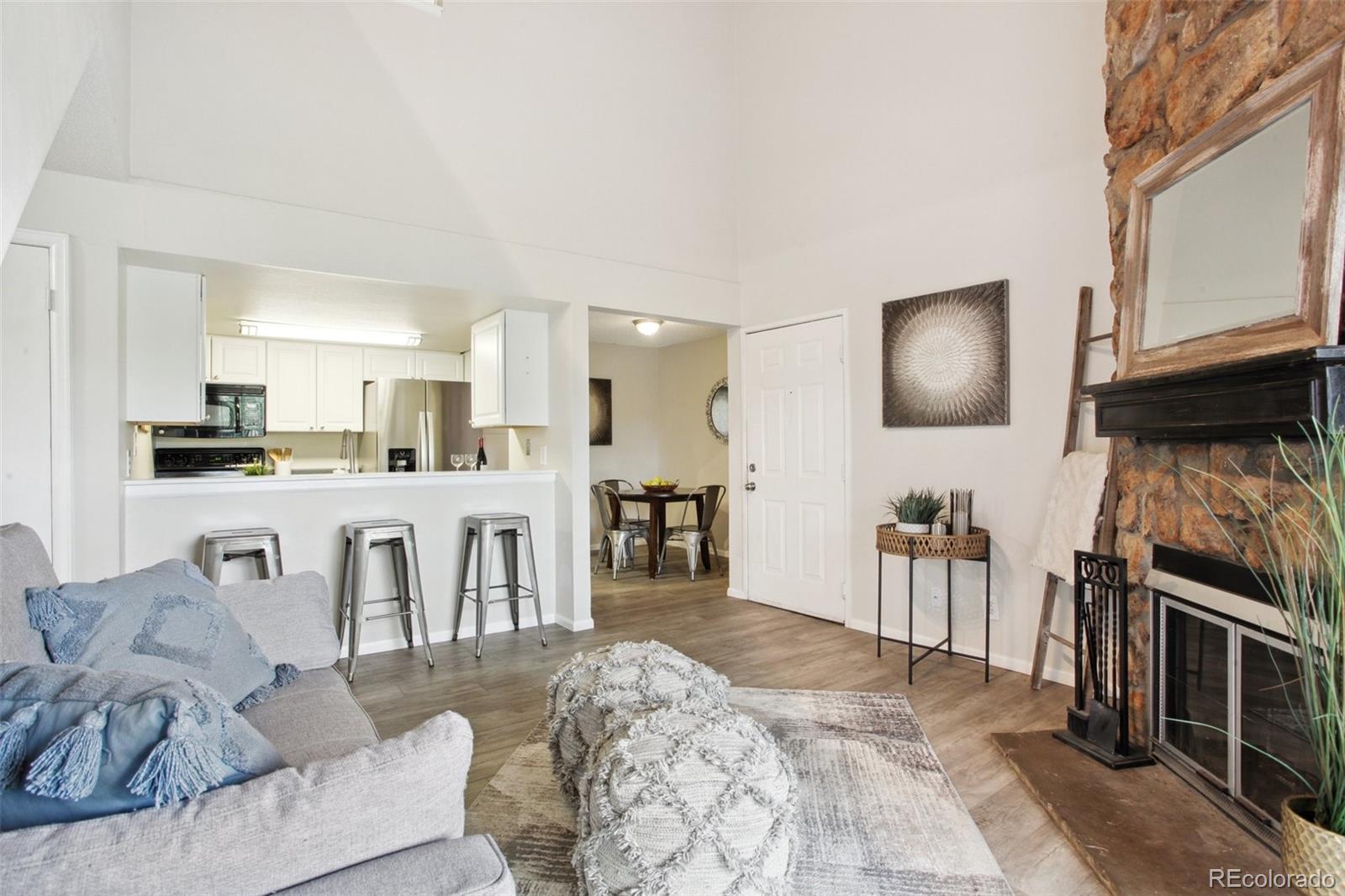 6388 Oak Court Unit: 303