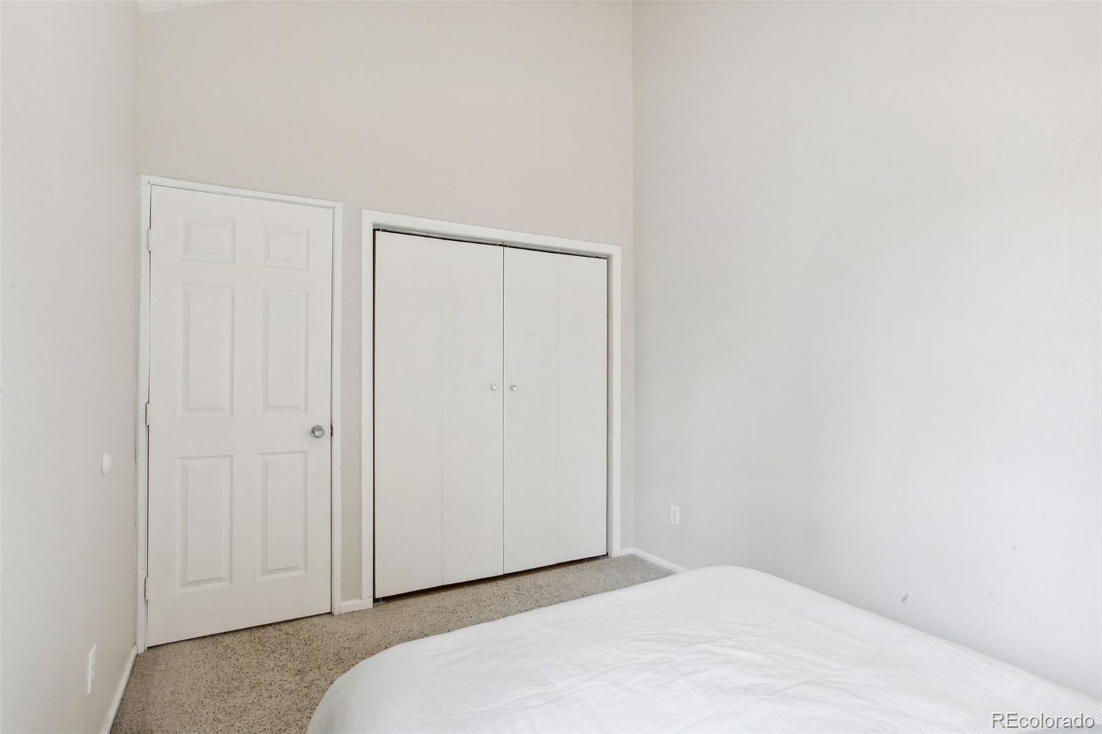 6388 Oak Court Unit: 303