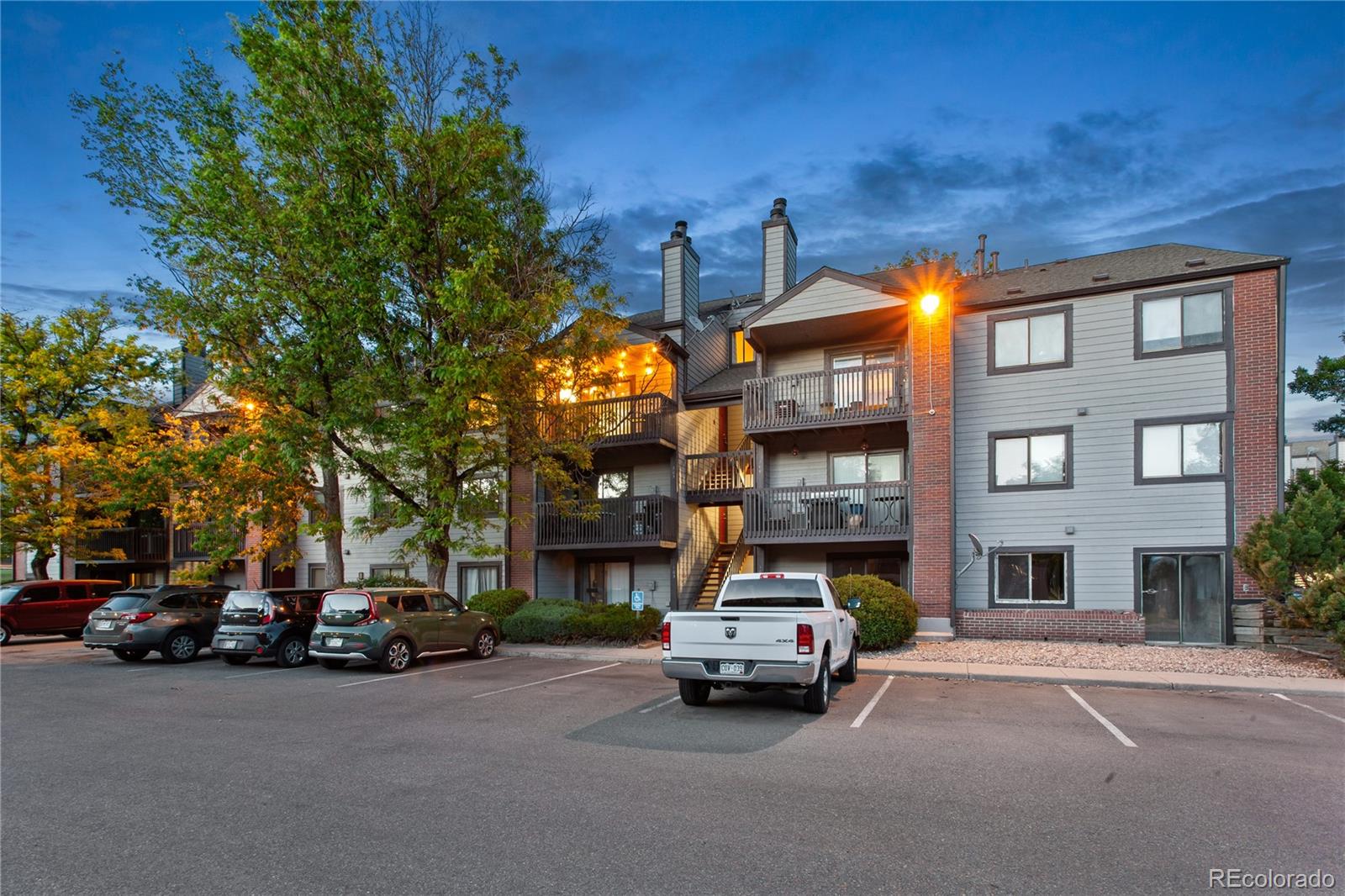 6388 Oak Court Unit: 303