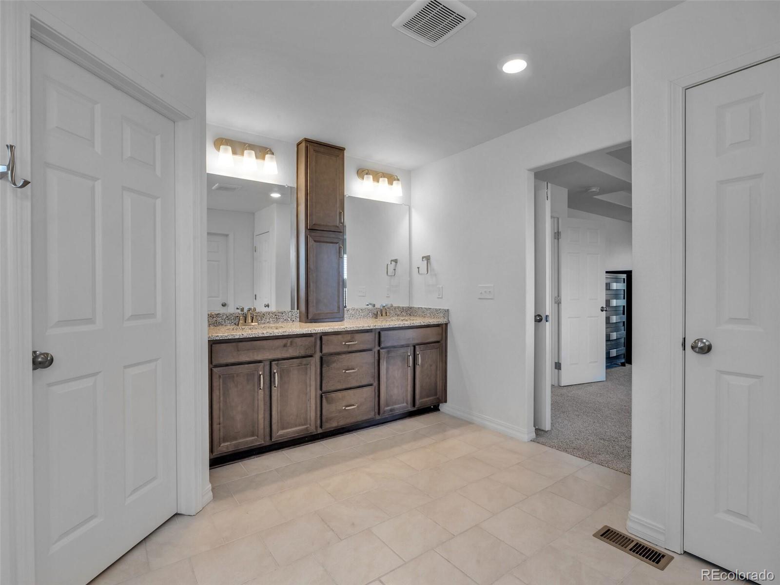 22187 E 45th Place