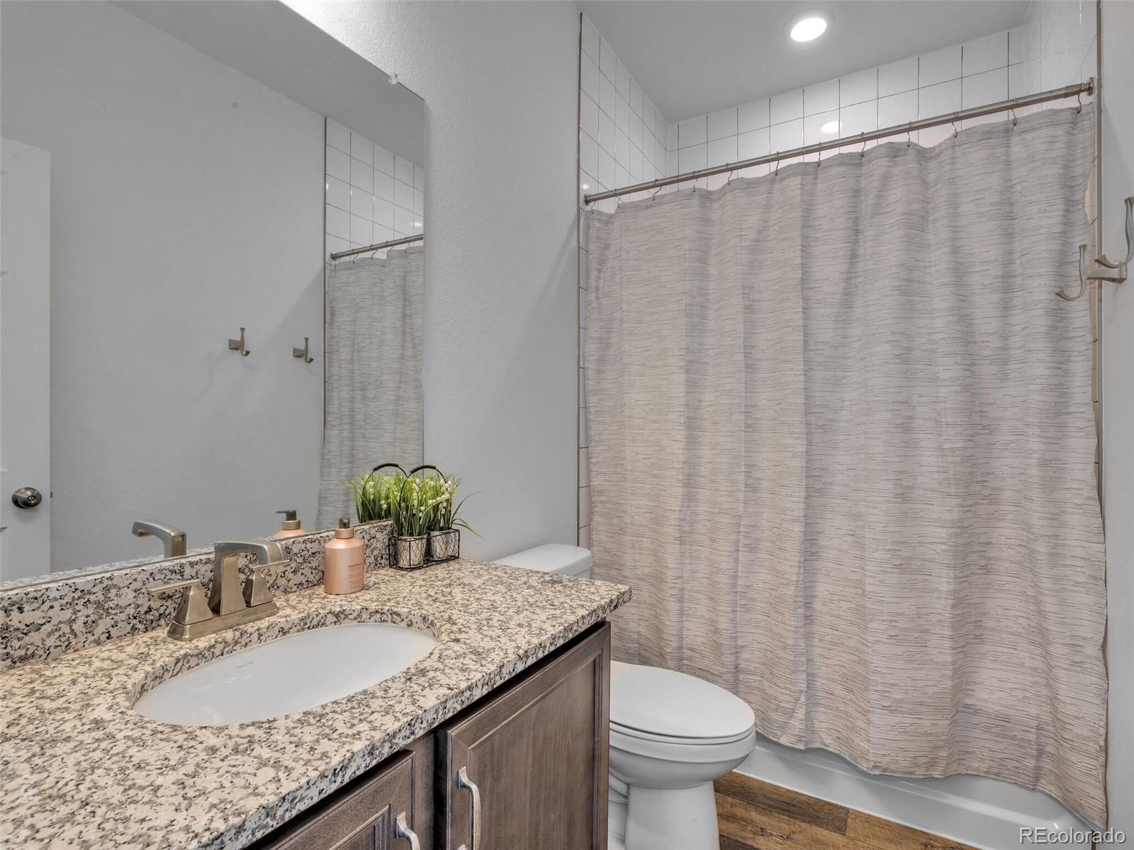 22187 E 45th Place