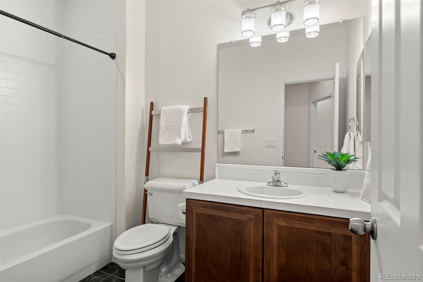 592 Brookhurst Avenue Unit: 26C