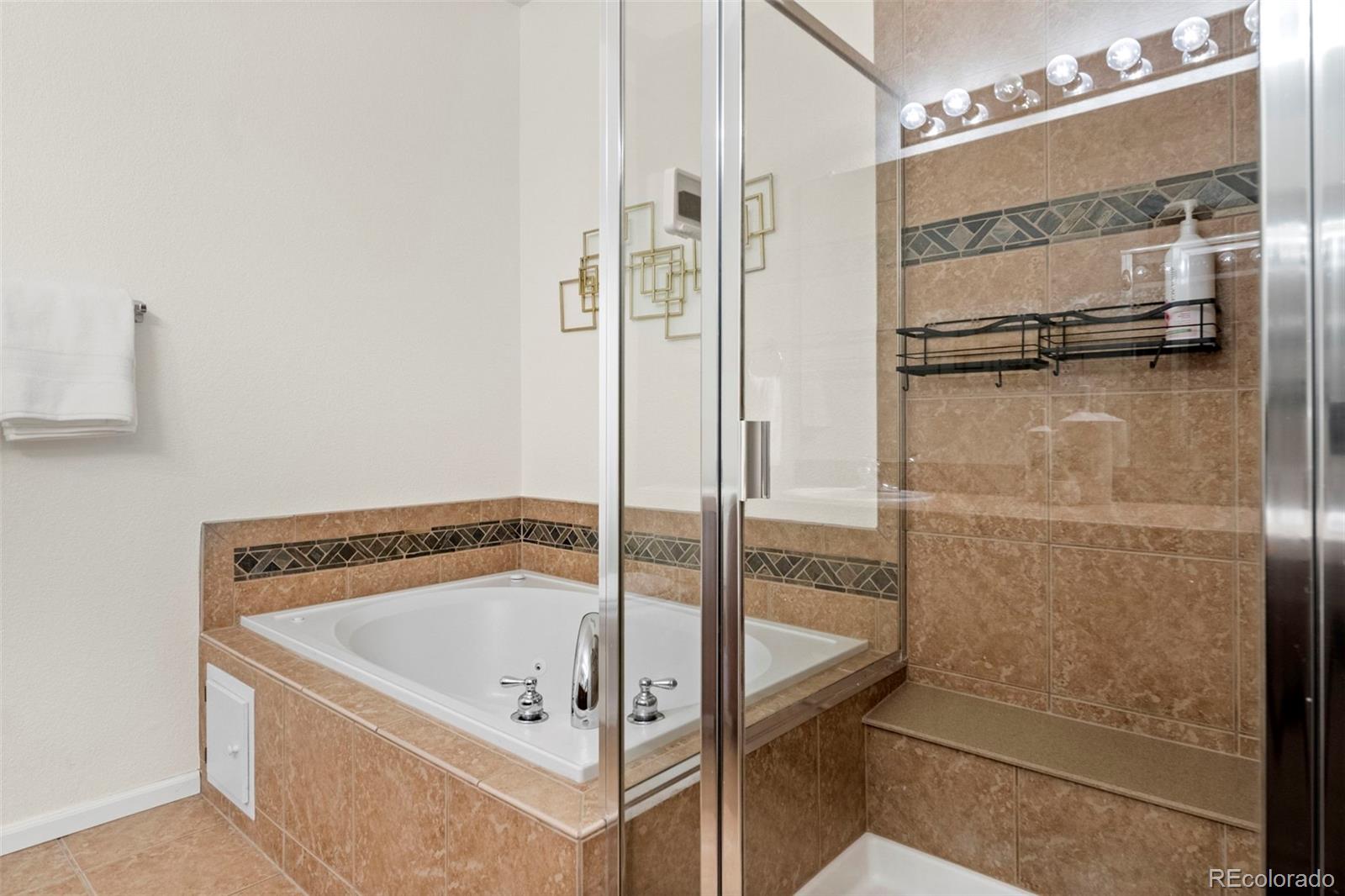 592 Brookhurst Avenue Unit: 26C
