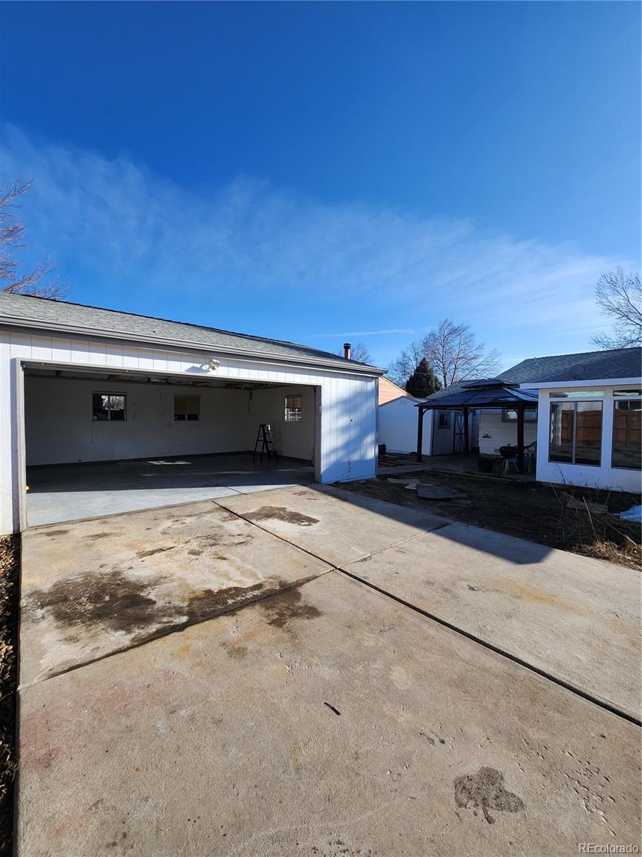 20601 E Buchanan Drive