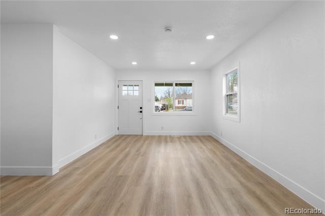 8880 Hoyt Drive