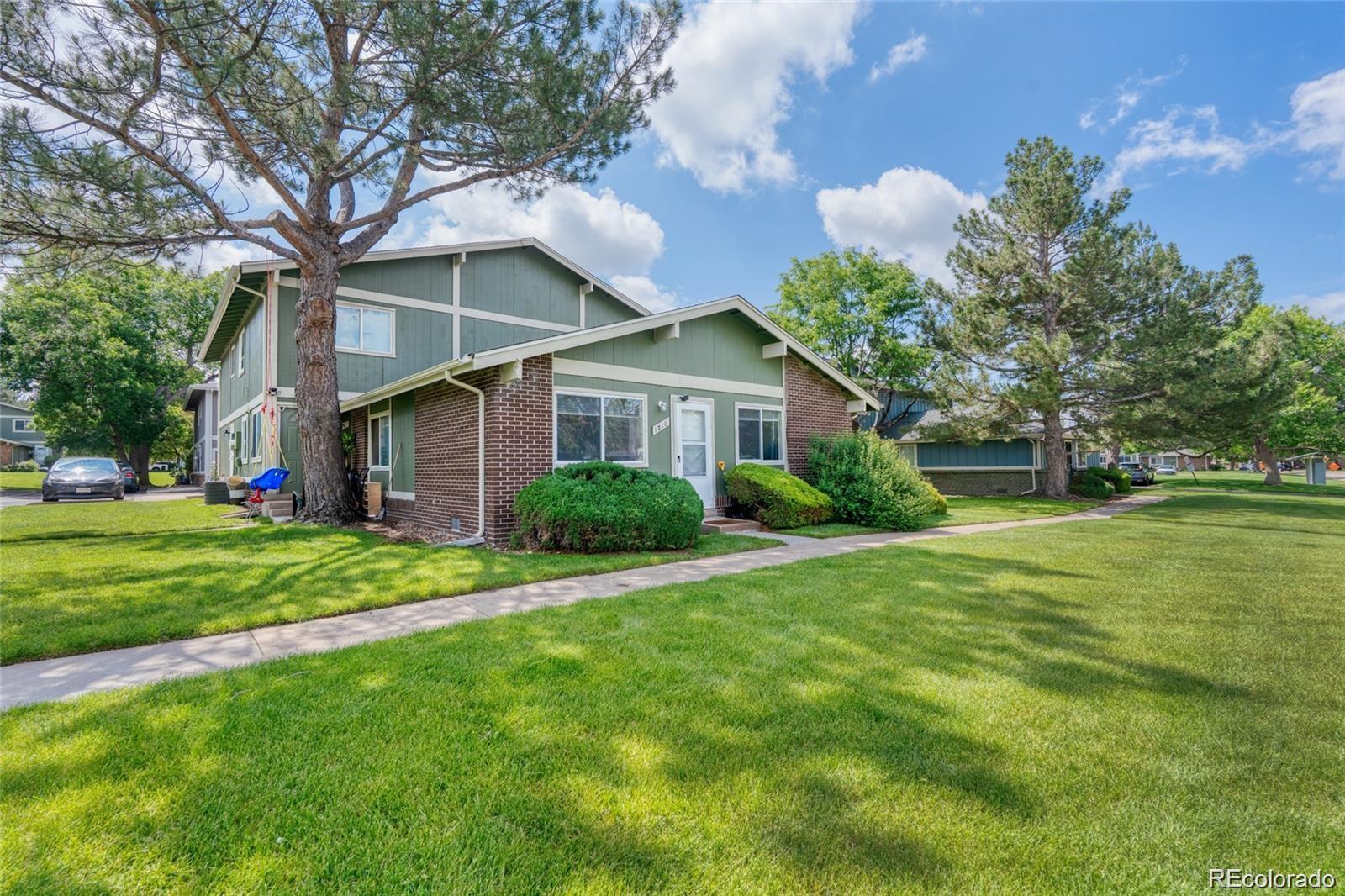 1216 S Uvalda Street