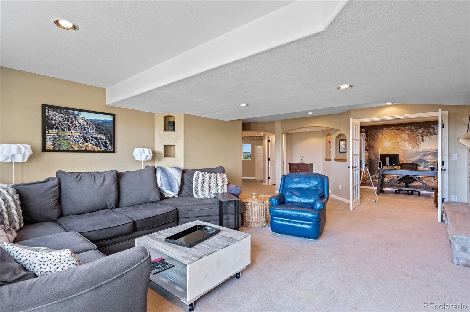 9346 S Iris Way
