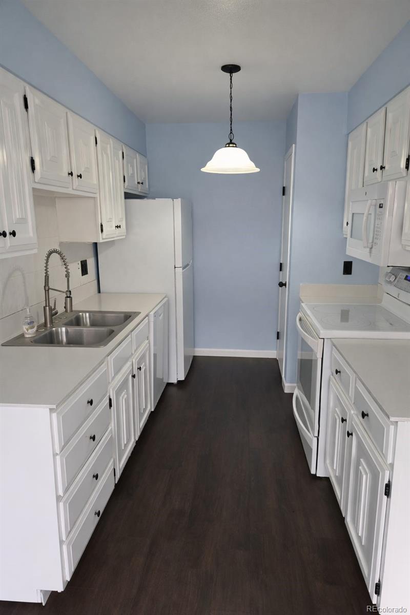 9884 Appletree Place