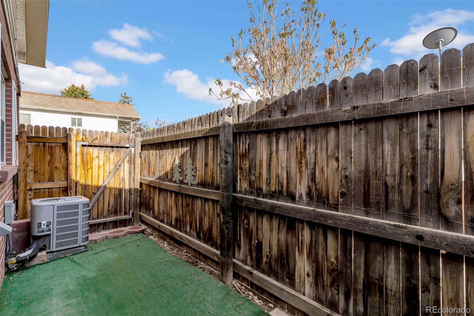 9884 Appletree Place