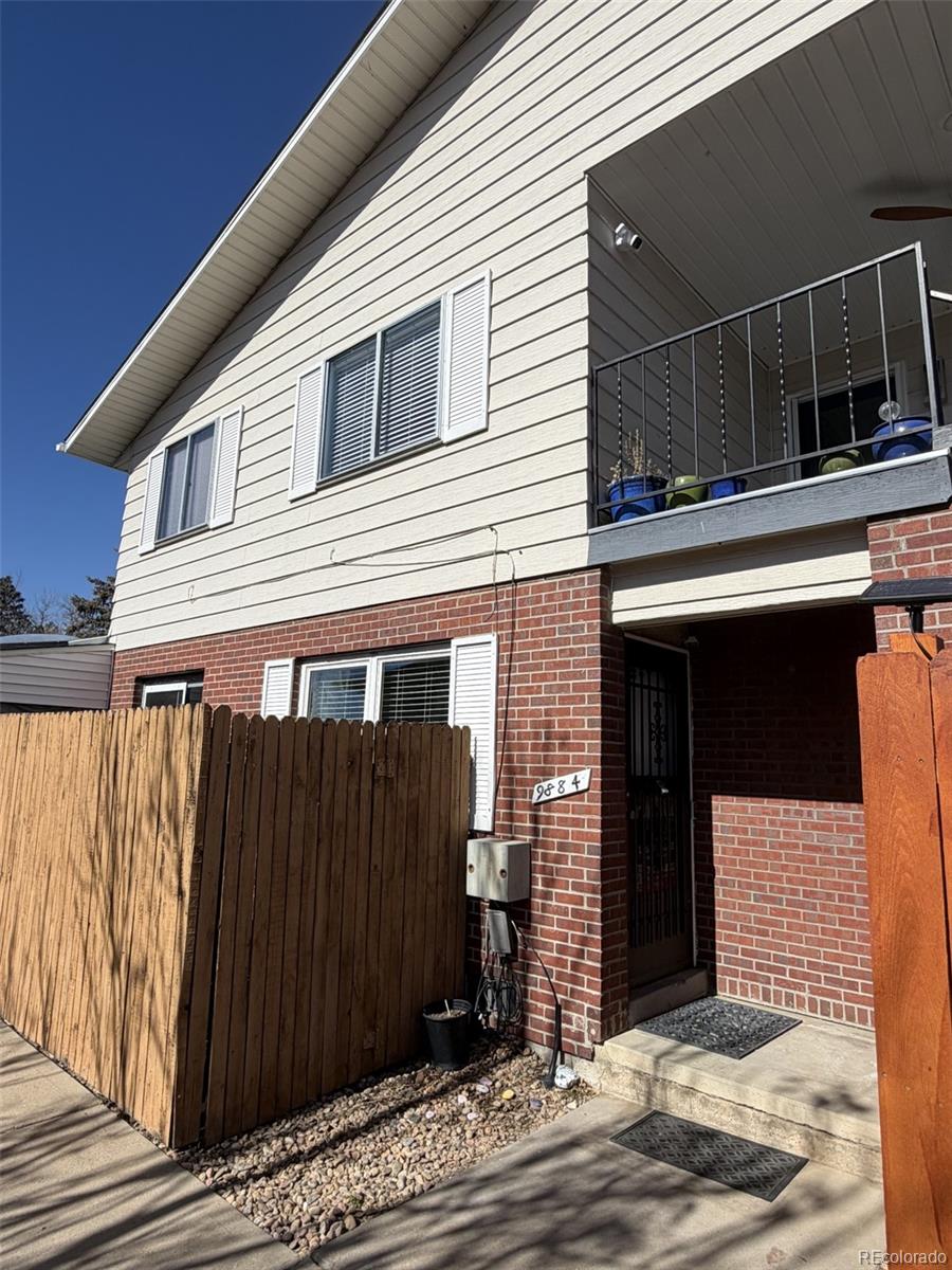 9884 Appletree Place