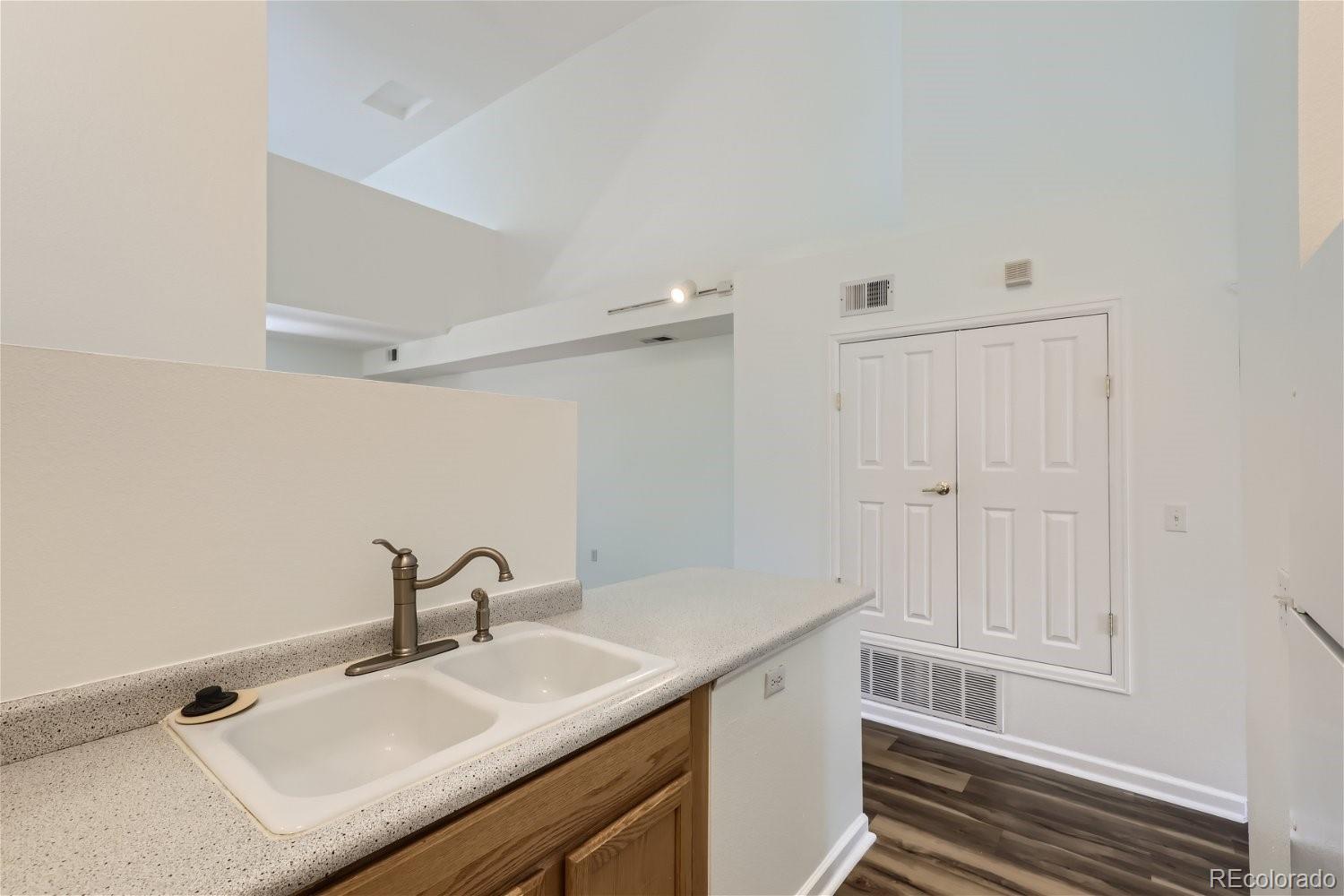 3246 S Walden Court Unit: D