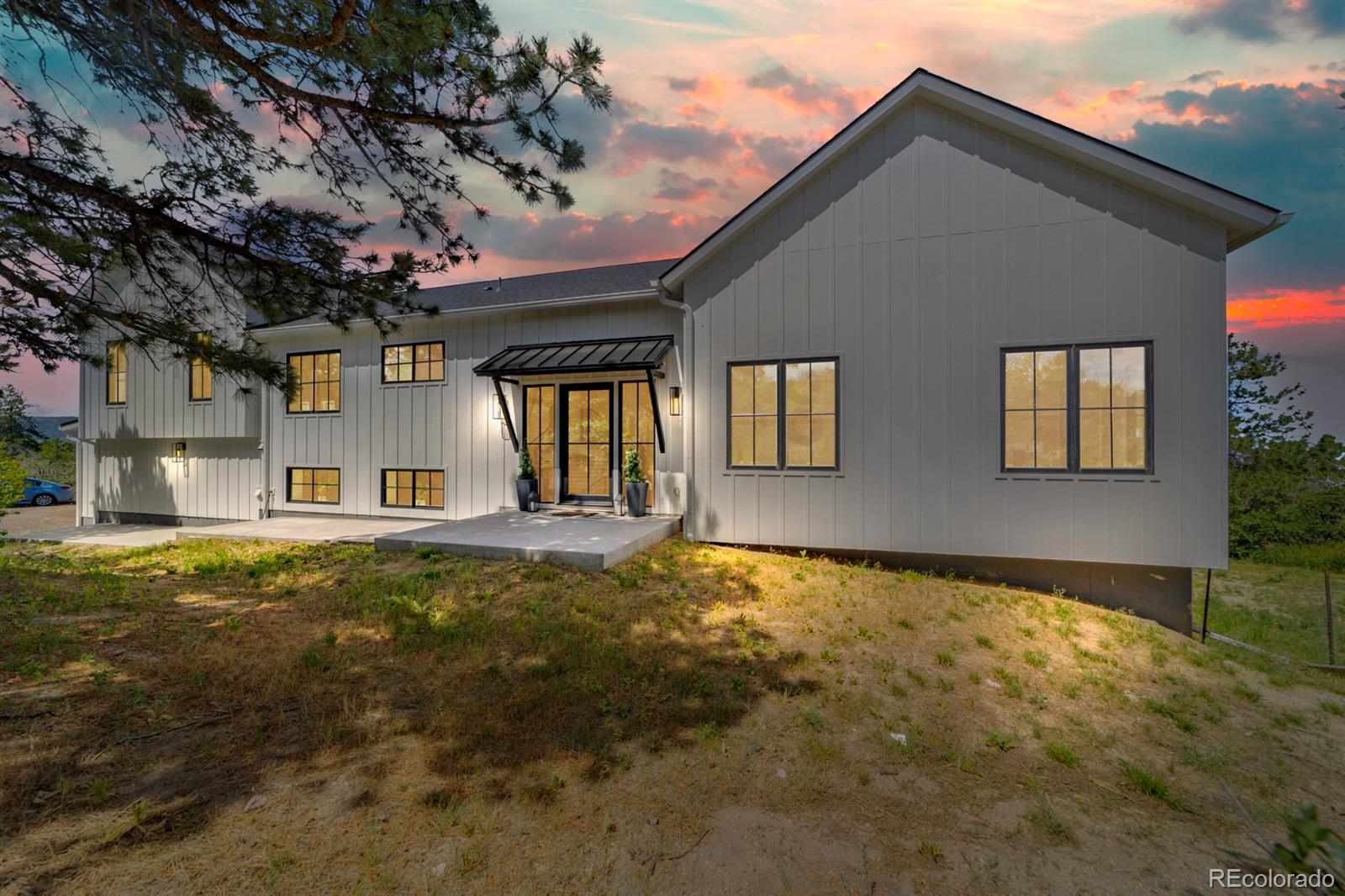 922 W Wolfensberger Road