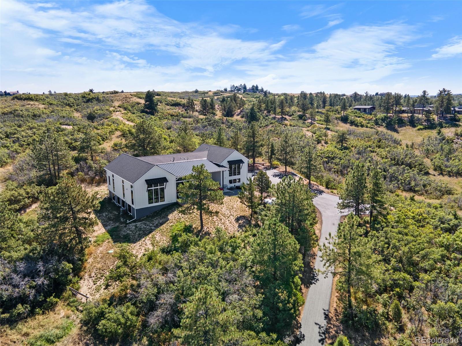 922 W Wolfensberger Road