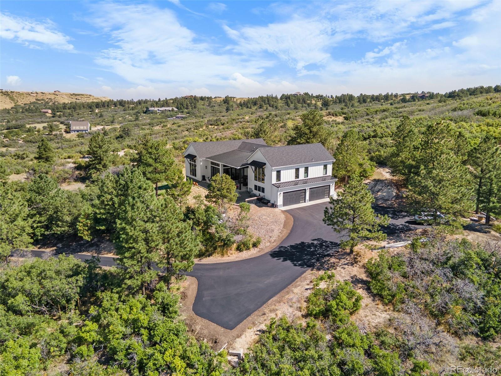 922 W Wolfensberger Road