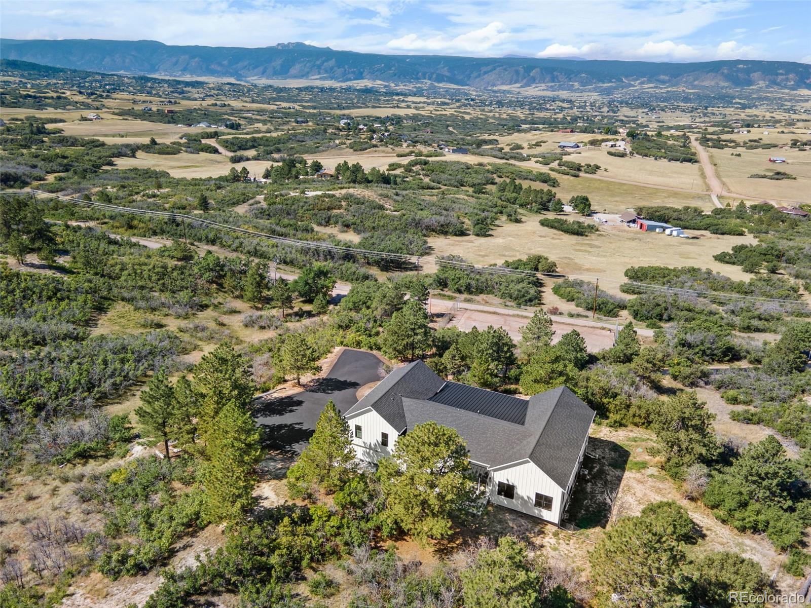 922 W Wolfensberger Road