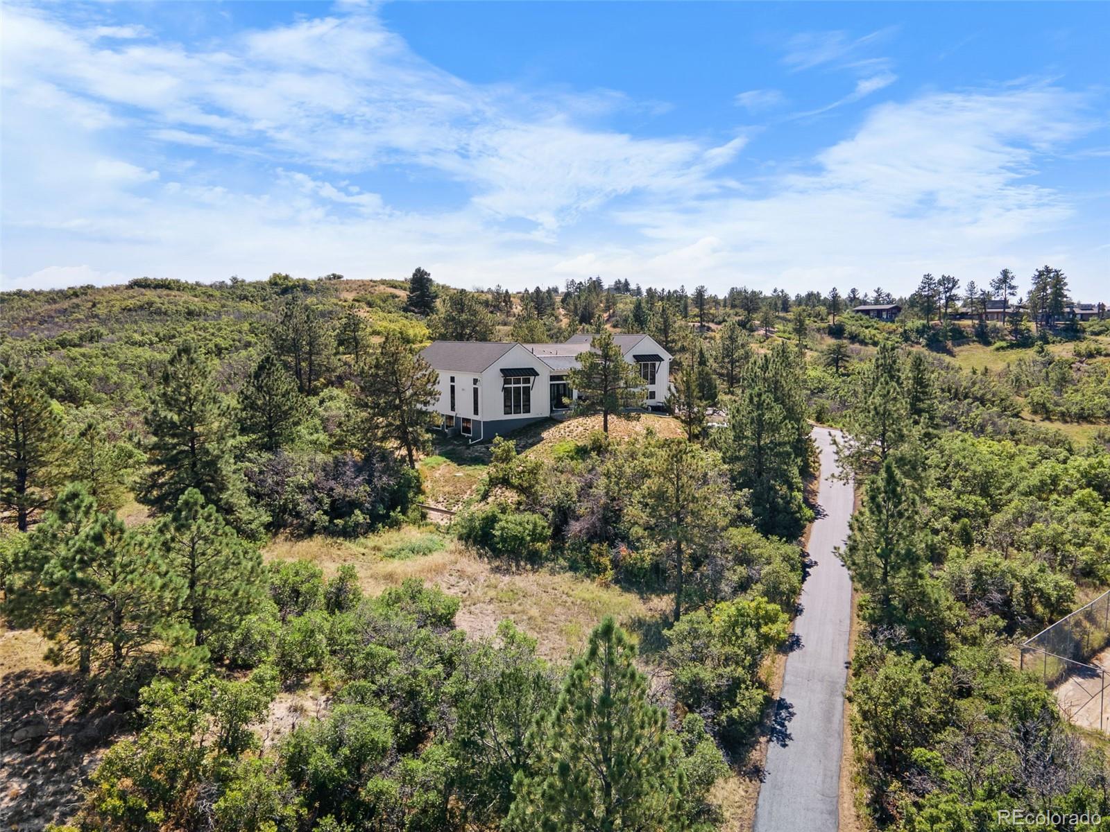 922 W Wolfensberger Road