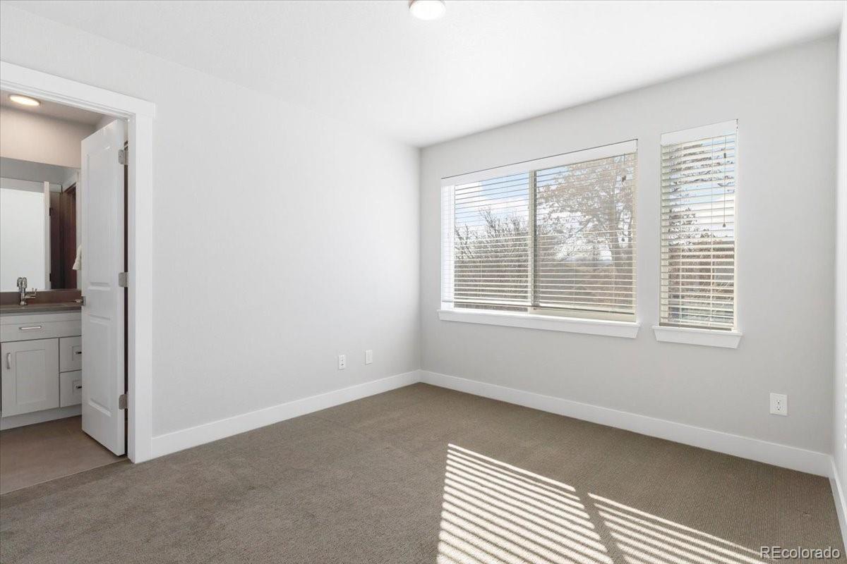 2952 S Delaware Street