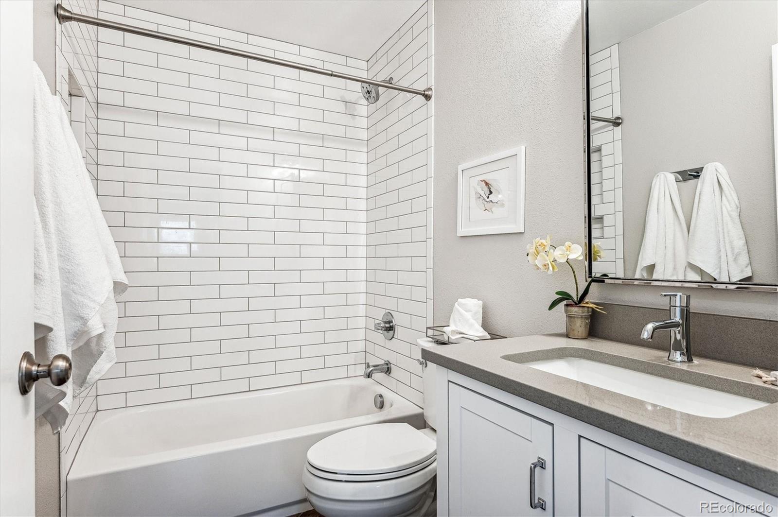 1201 Galapago Street Unit: 99