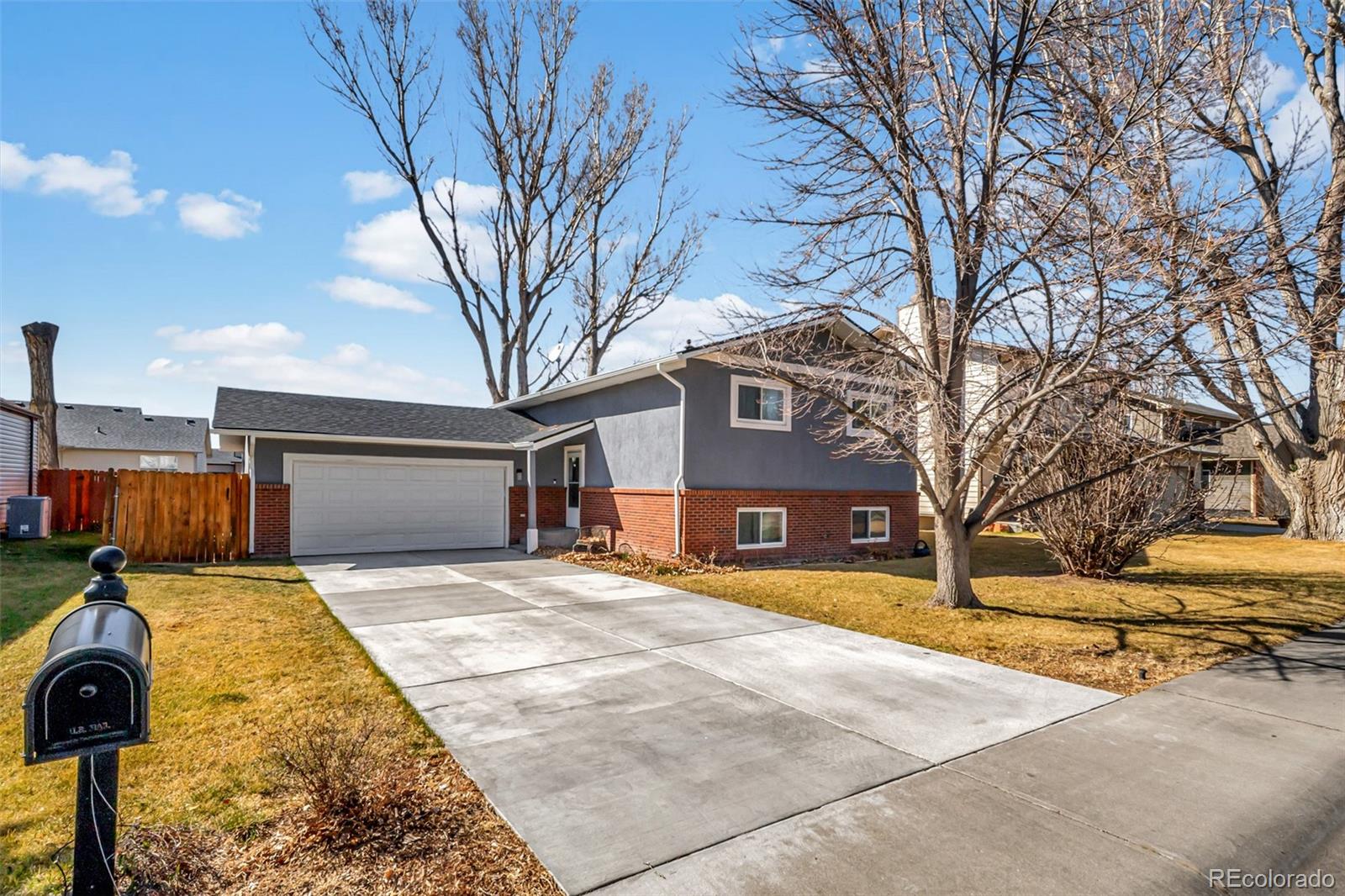 312 Applewood Street