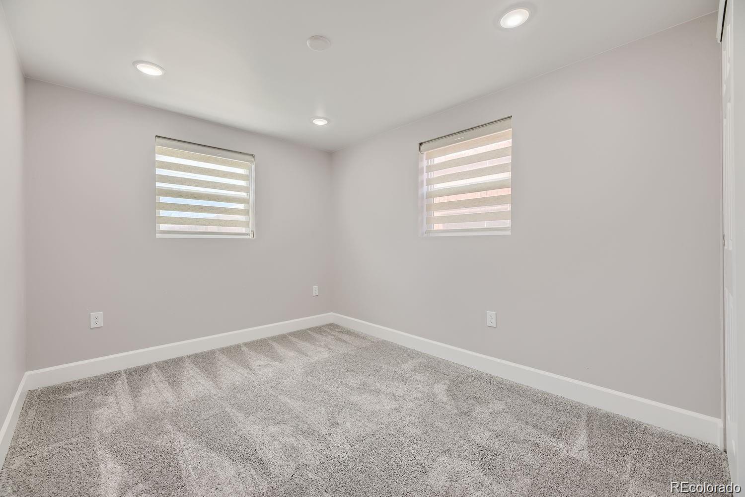 3227 N Steele Street