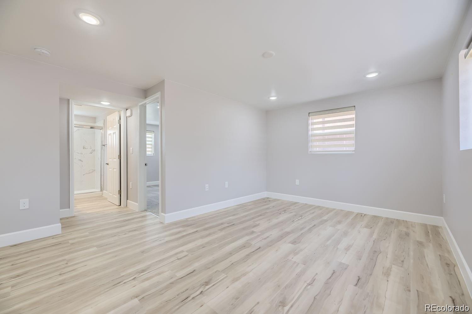 3227 N Steele Street