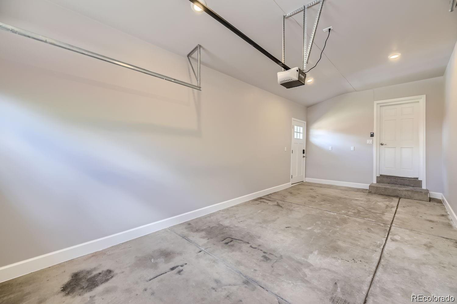 3227 N Steele Street