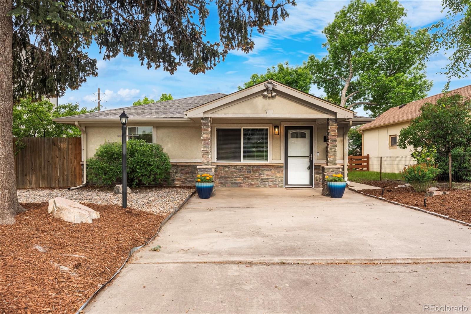 404 S Jasmine Street