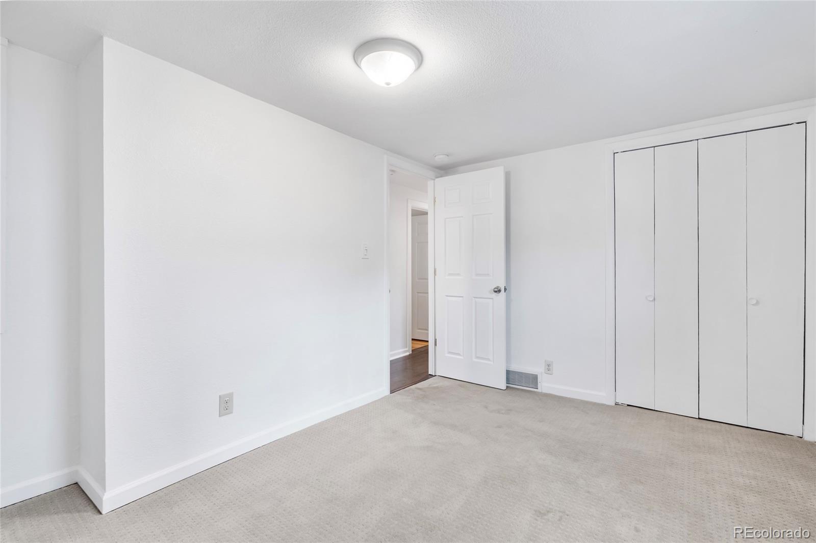 404 S Jasmine Street