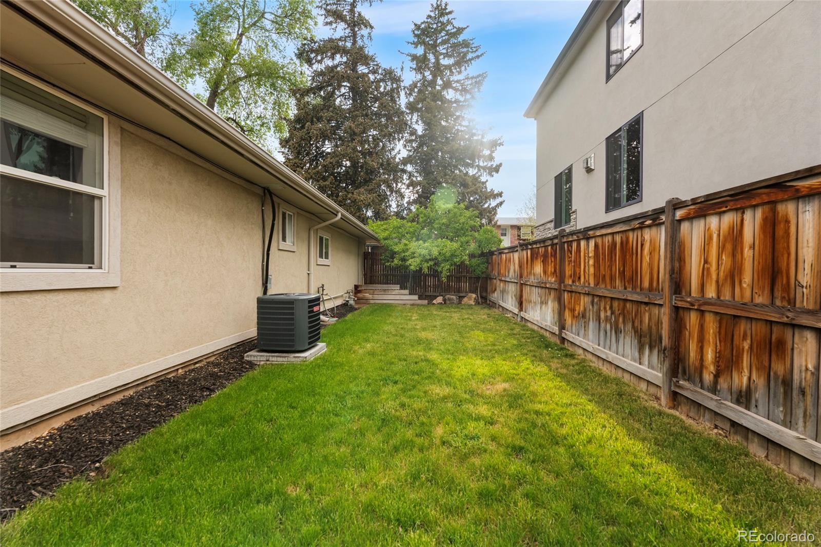 404 S Jasmine Street