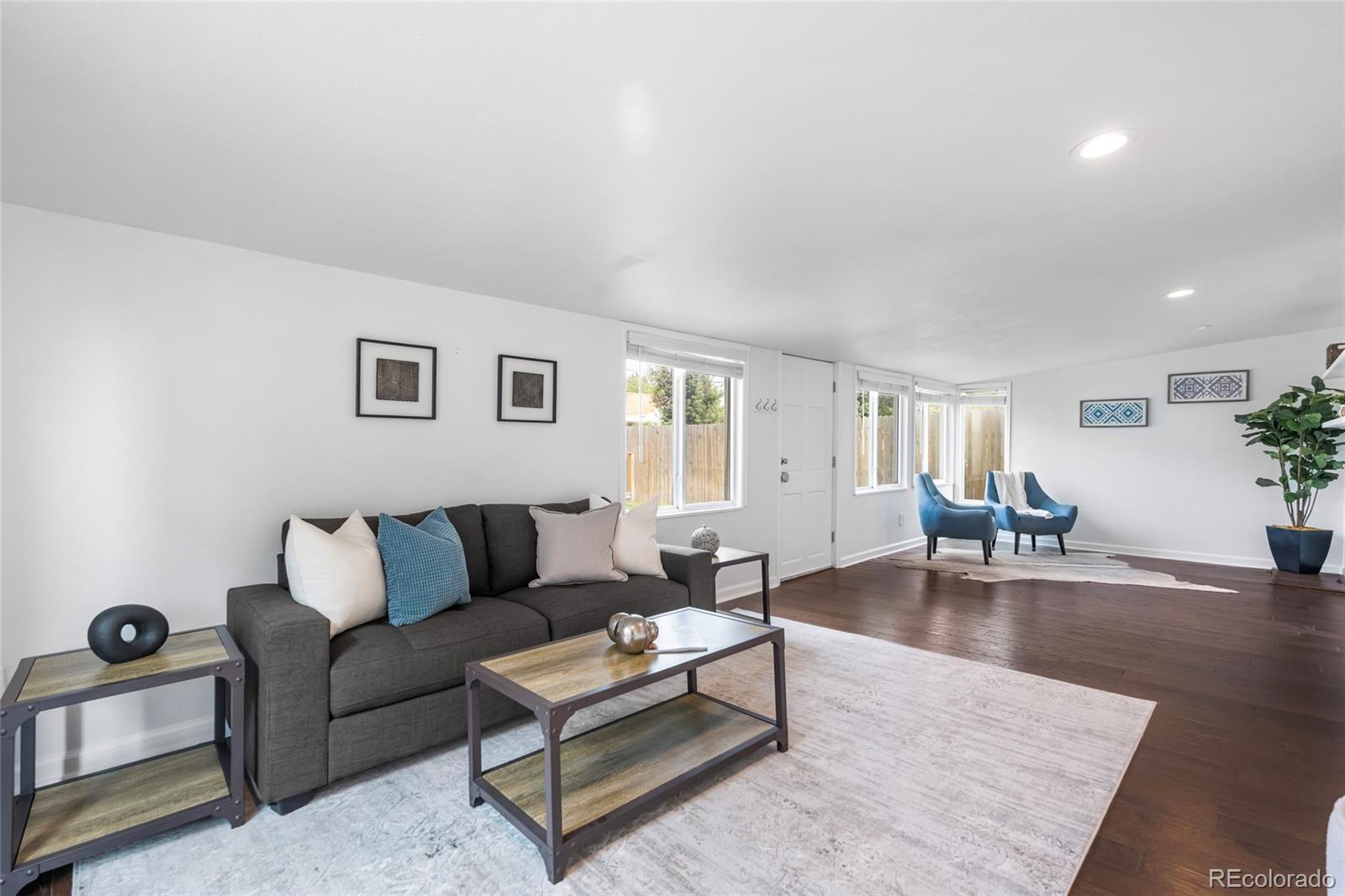 404 S Jasmine Street