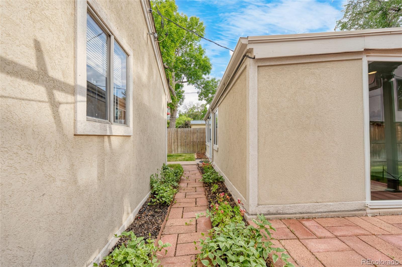 404 S Jasmine Street