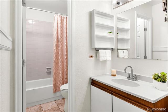2351 Federal Boulevard Unit: 204