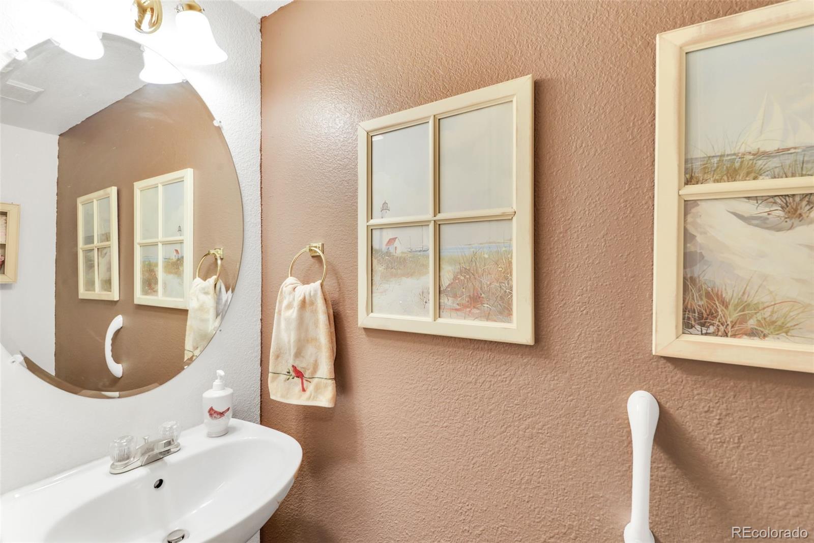 10586 W Maplewood Drive