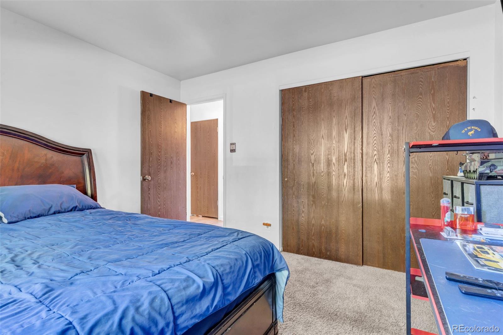 2540 S Deframe Street