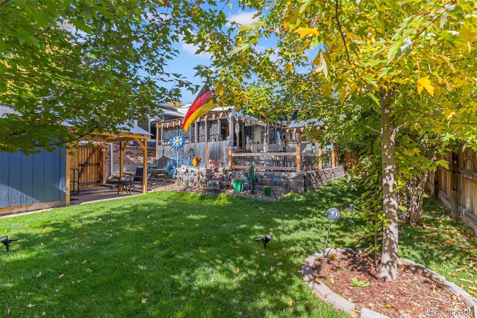 2540 S Deframe Street