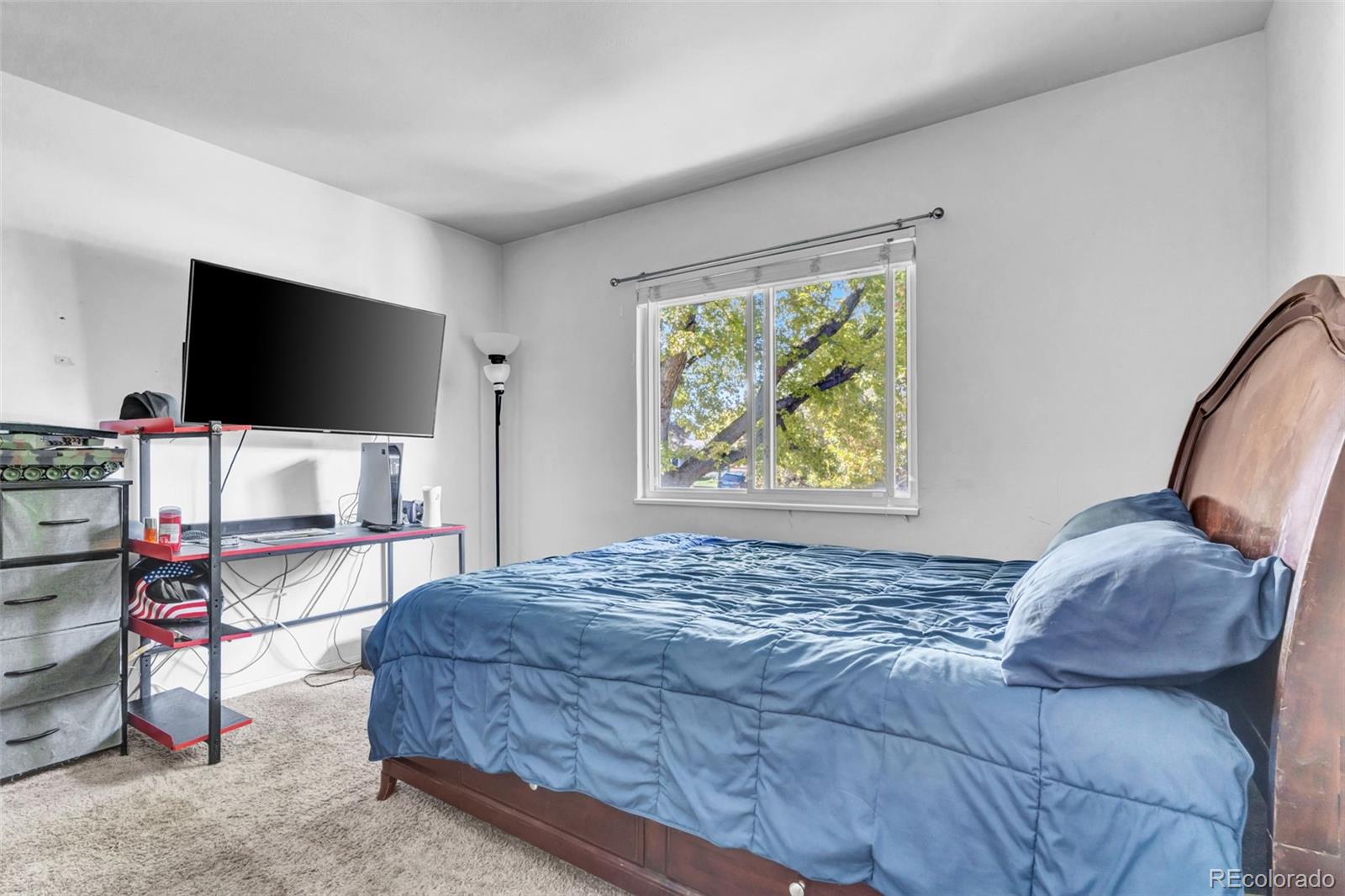 2540 S Deframe Street