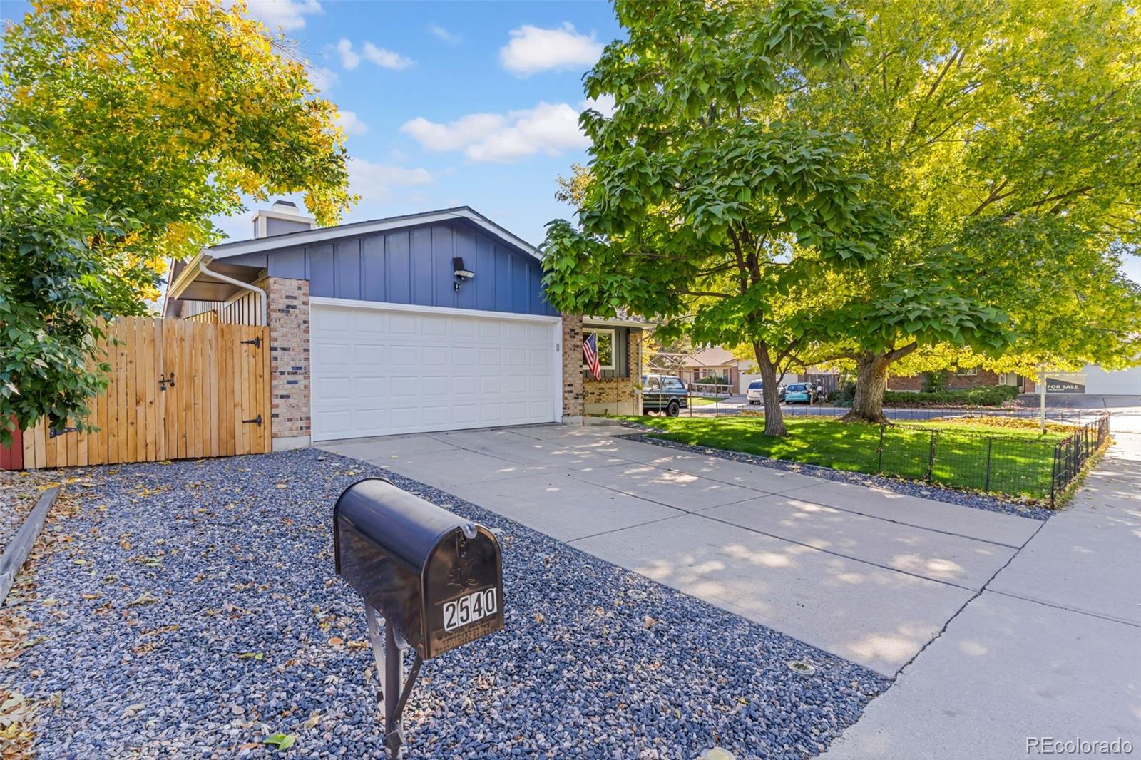 2540 S Deframe Street