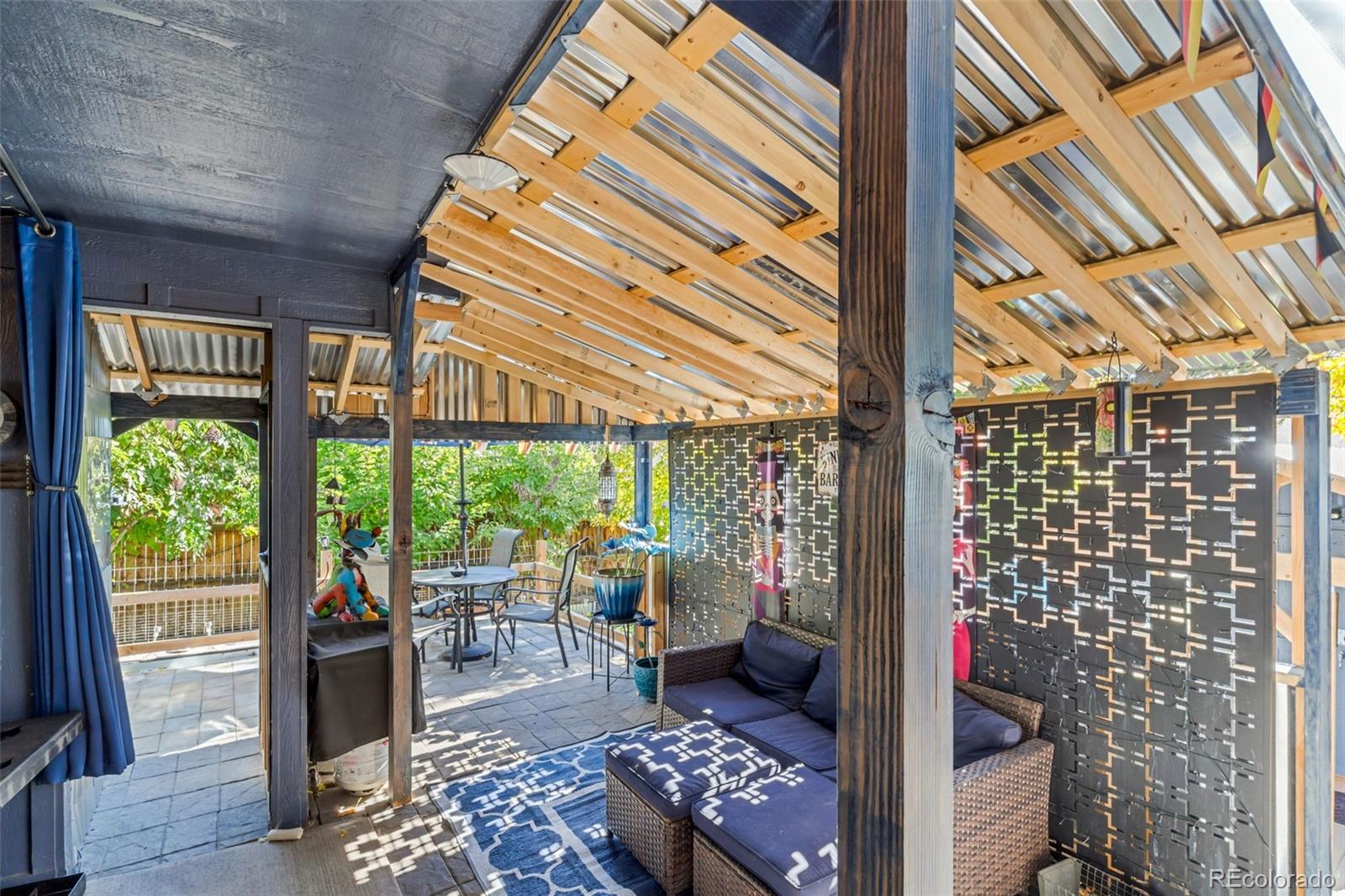 2540 S Deframe Street