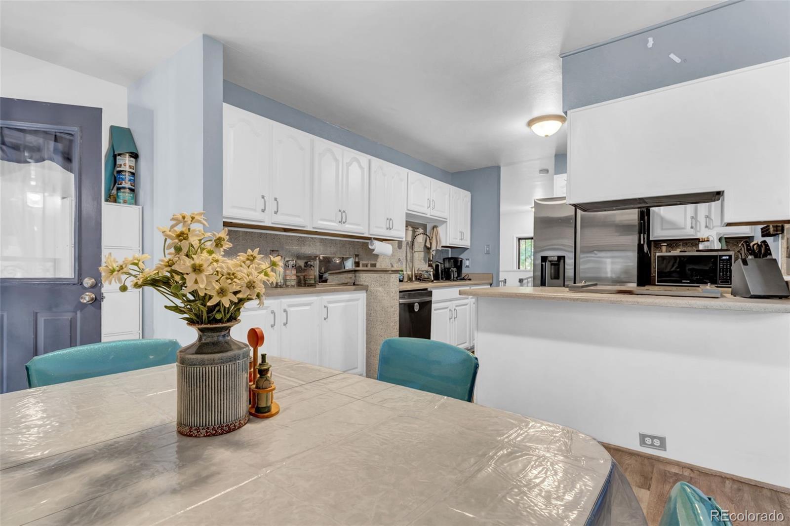 2540 S Deframe Street