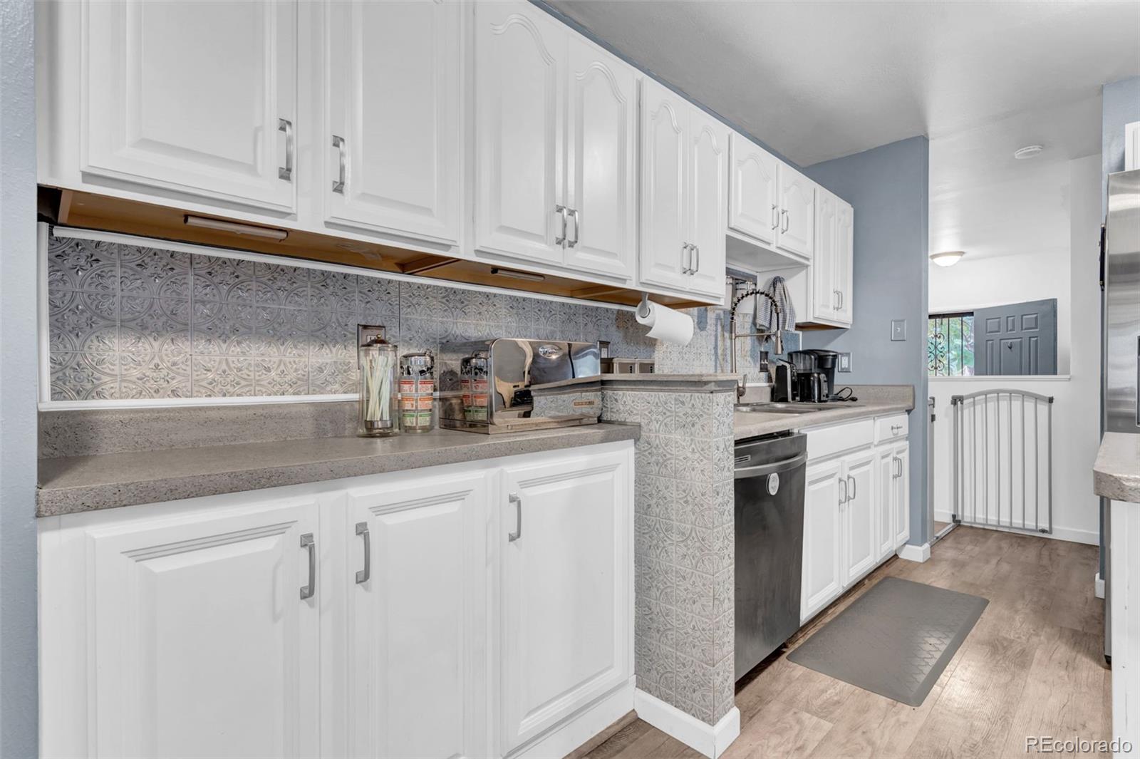 2540 S Deframe Street